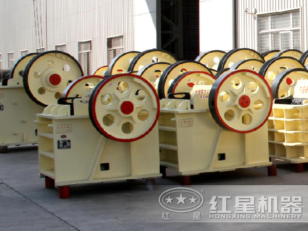 河南哪家生產的毒重石破碎機更好？