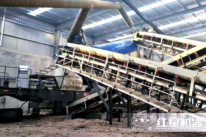 濟源客戶移動型石子廠設備現(xiàn)場